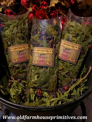 #CTP9 Primitive Christmas Thyme Potpourri "Cedar & Rose Hips" (Made In USA) Back In Stock!