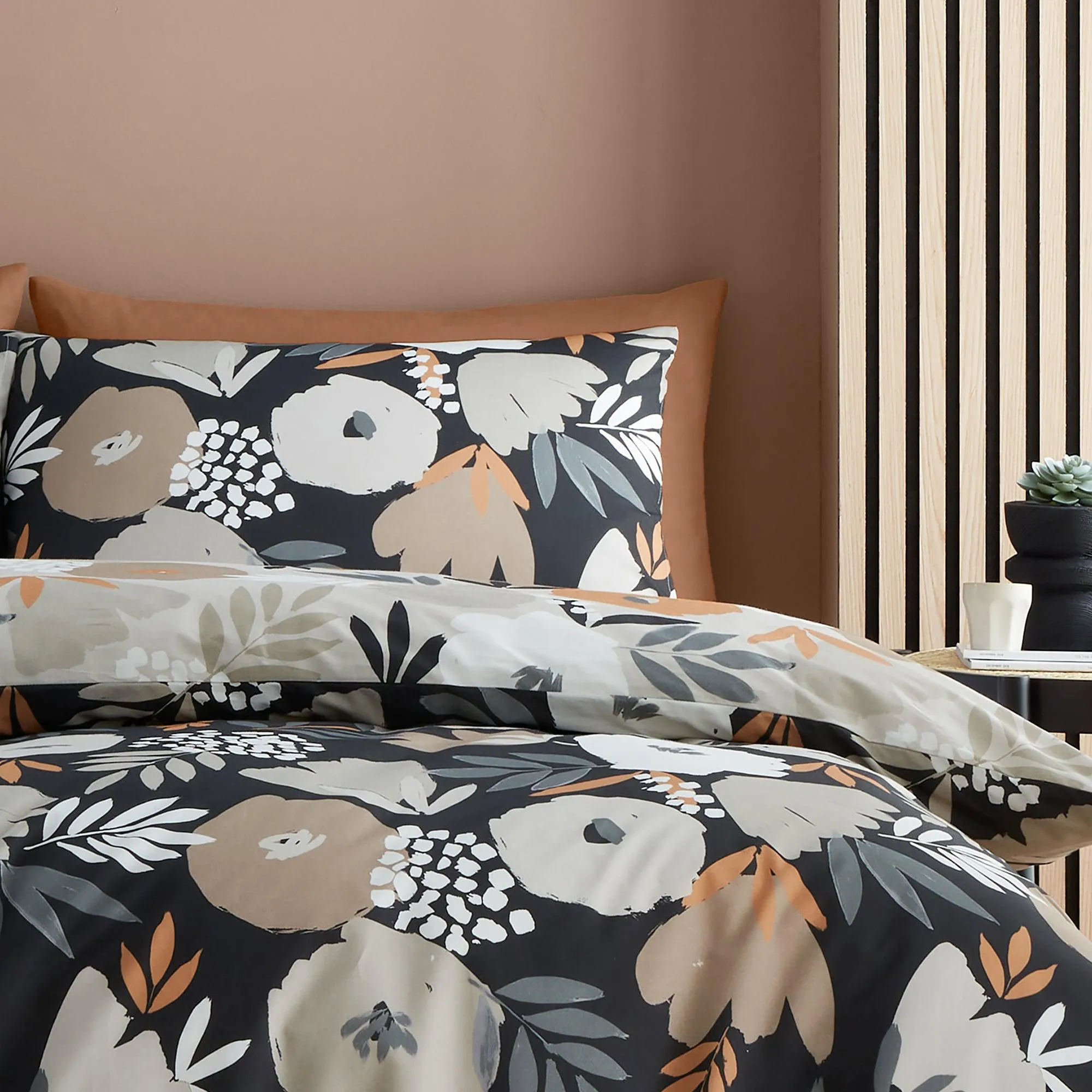 Fusion Yasmin Duvet Cover Set - Black